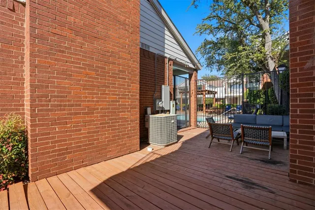 $2,200 | 5100 Verde Valley Lane, Unit 114, Dallas, TX 75254