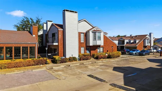 $2,200 | 5100 Verde Valley Lane, Unit 114, Dallas, TX 75254
