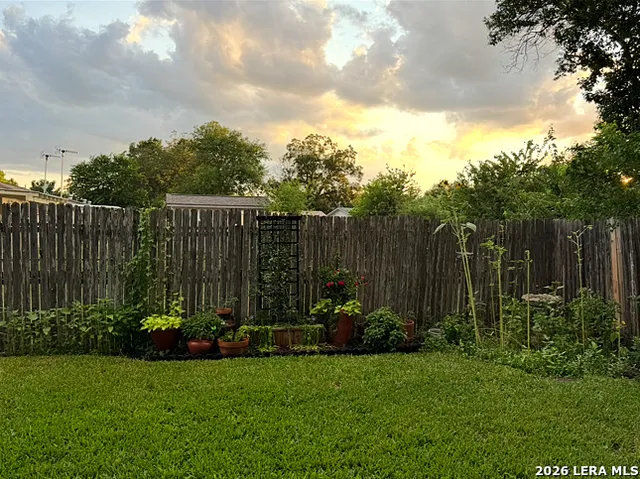 $215,000 | 1033 Gettysburg Drive, Schertz, TX 78154