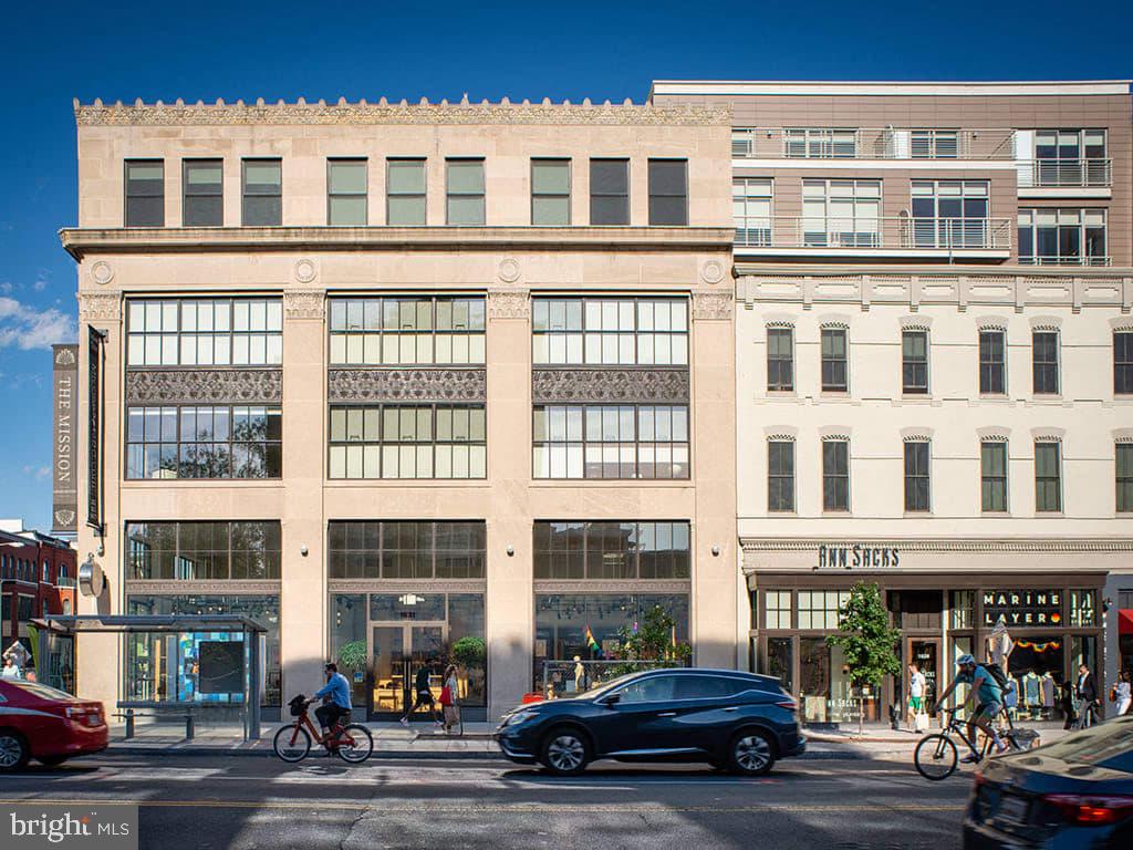 1350 R Street Northwest, Unit 1 BR 1 Washington, DC 20009 - Photo 2 of 5 a car parked in front of a building