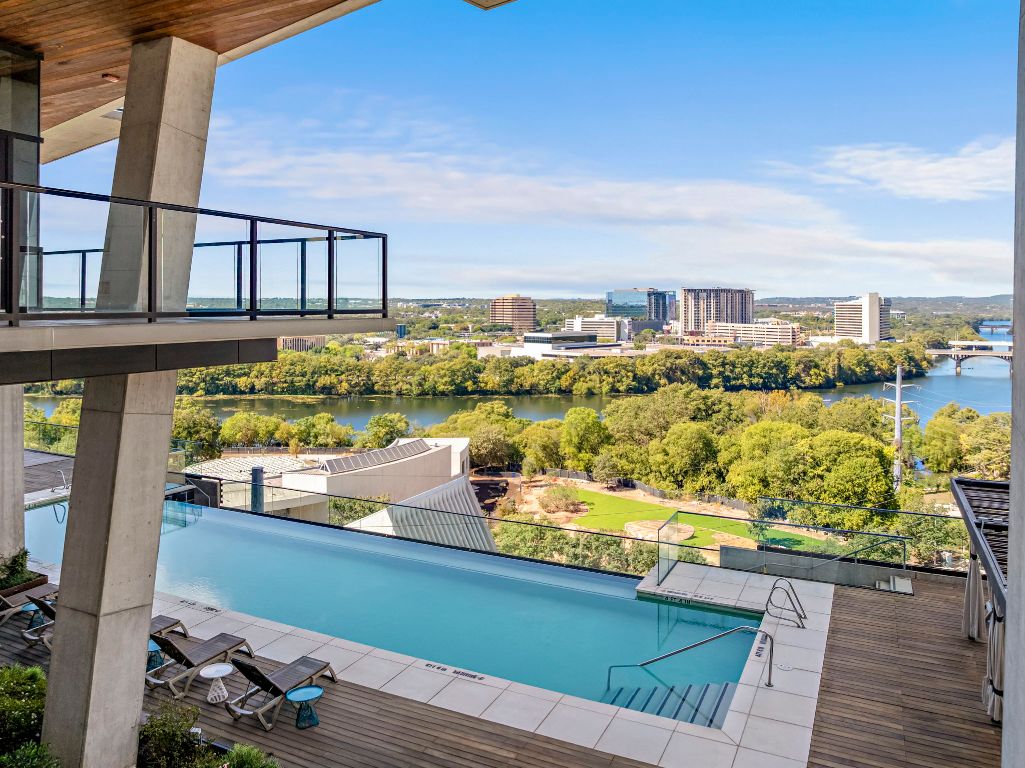 70 Rainey Street, Unit 2701 Austin, TX 78701 - Photo 32 of 40 a view of a ocean from a balcony