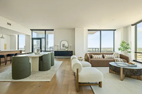 $2,999,000 | 70 Rainey Street, Unit 2701, Austin, TX 78701