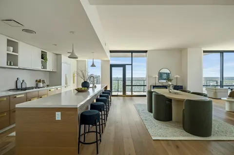 $2,999,000 | 70 Rainey Street, Unit 2701, Austin, TX 78701