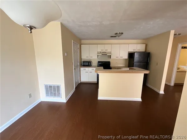 $825 | 979 Stewarts Creek Drive, Unit 8, Fayetteville, NC 28314