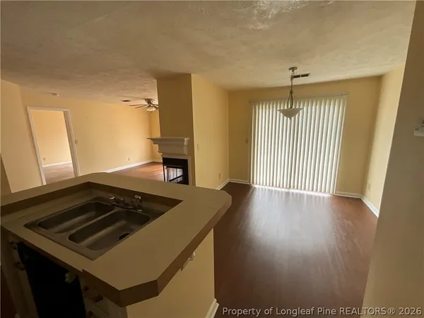 $825 | 979 Stewarts Creek Drive, Unit 8, Fayetteville, NC 28314