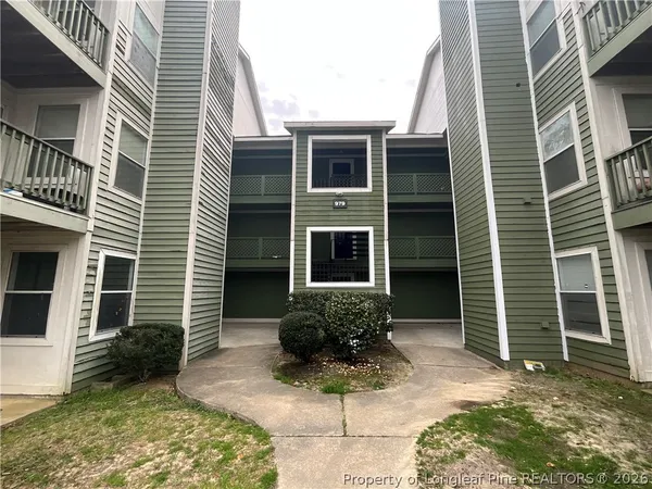 $825 | 979 Stewarts Creek Drive, Unit 8, Fayetteville, NC 28314