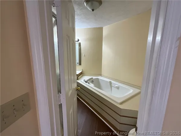 $825 | 979 Stewarts Creek Drive, Unit 8, Fayetteville, NC 28314