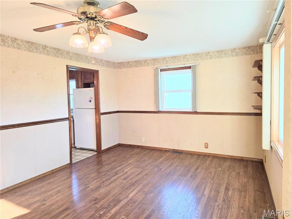 811 Smith Lane Hillsboro, IL 62049 - Photo 11 of 32