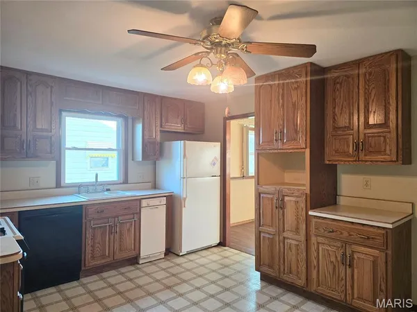 $142,000 | 811 Smith Lane, Hillsboro, IL 62049