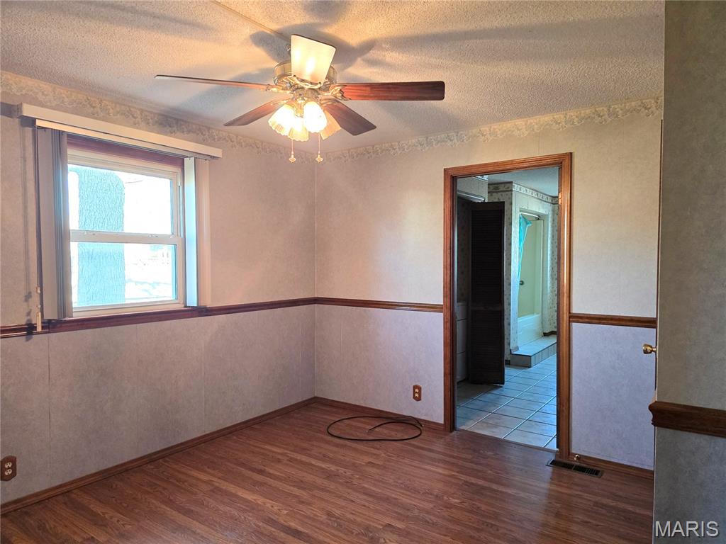 811 Smith Lane Hillsboro, IL 62049 - Photo 17 of 32