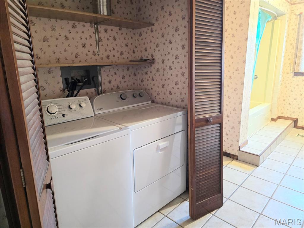 811 Smith Lane Hillsboro, IL 62049 - Photo 21 of 32