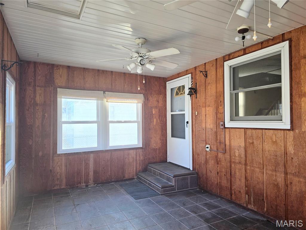 811 Smith Lane Hillsboro, IL 62049 - Photo 30 of 32
