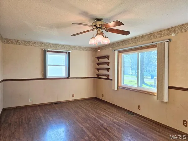 $142,000 | 811 Smith Lane, Hillsboro, IL 62049