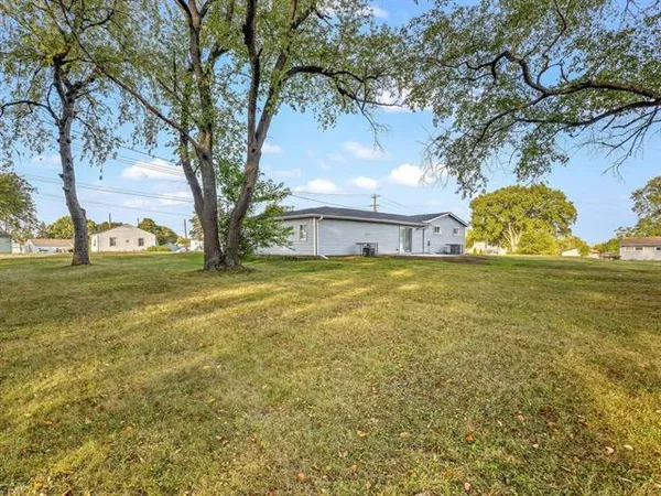 $3,500 | 2205 Clover Avenue, Rockford, IL 61102
