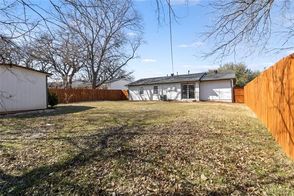 $289,000 | 610 Stonewall Drive, Euless, TX 76039