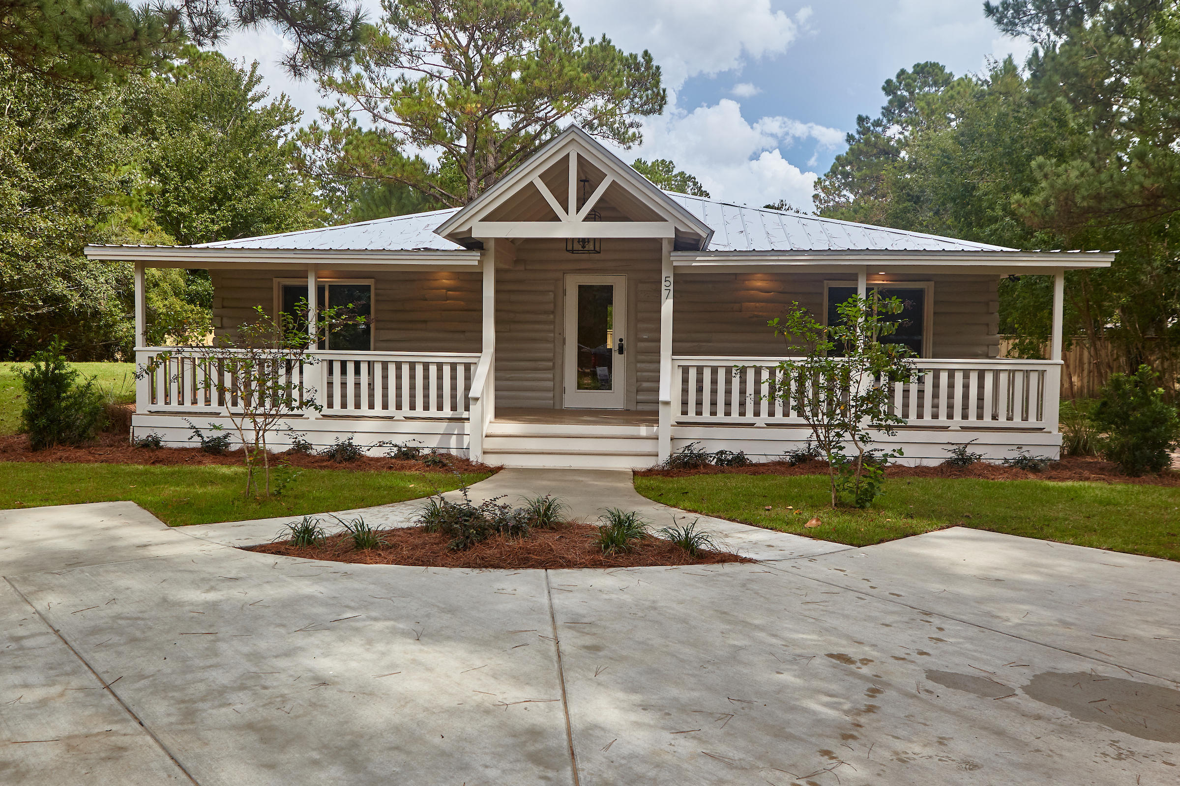 57 Johnson Lane Freeport, FL 32439 - Photo 1 of 31 Gallery Image 1