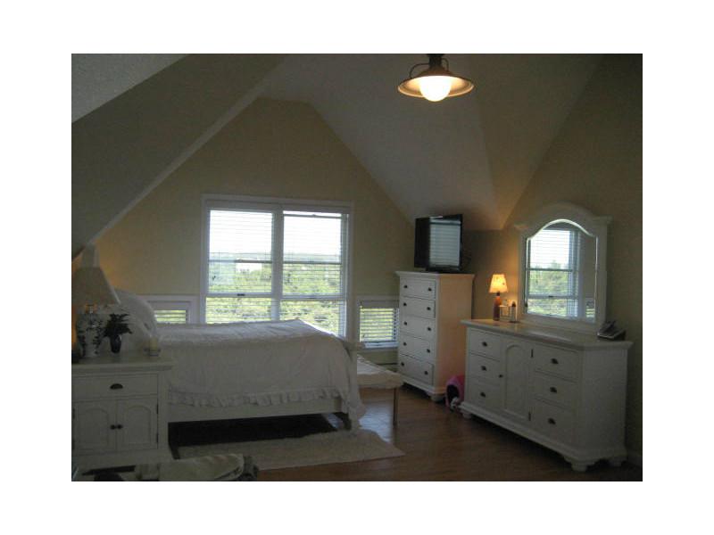 1727 Corn Neck Road Block Island, RI 02807 - Photo 8 of 11 Master Bedroom.
