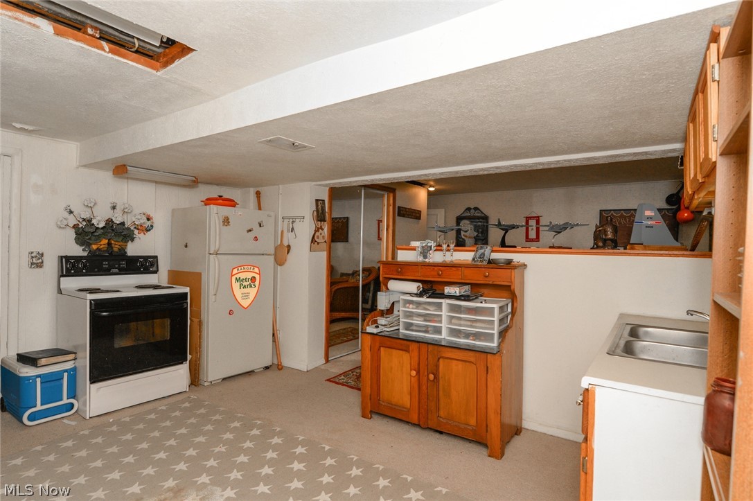 2723 Heckman Road Uniontown, OH 44685 - Photo 25 of 35 Gallery Image 25