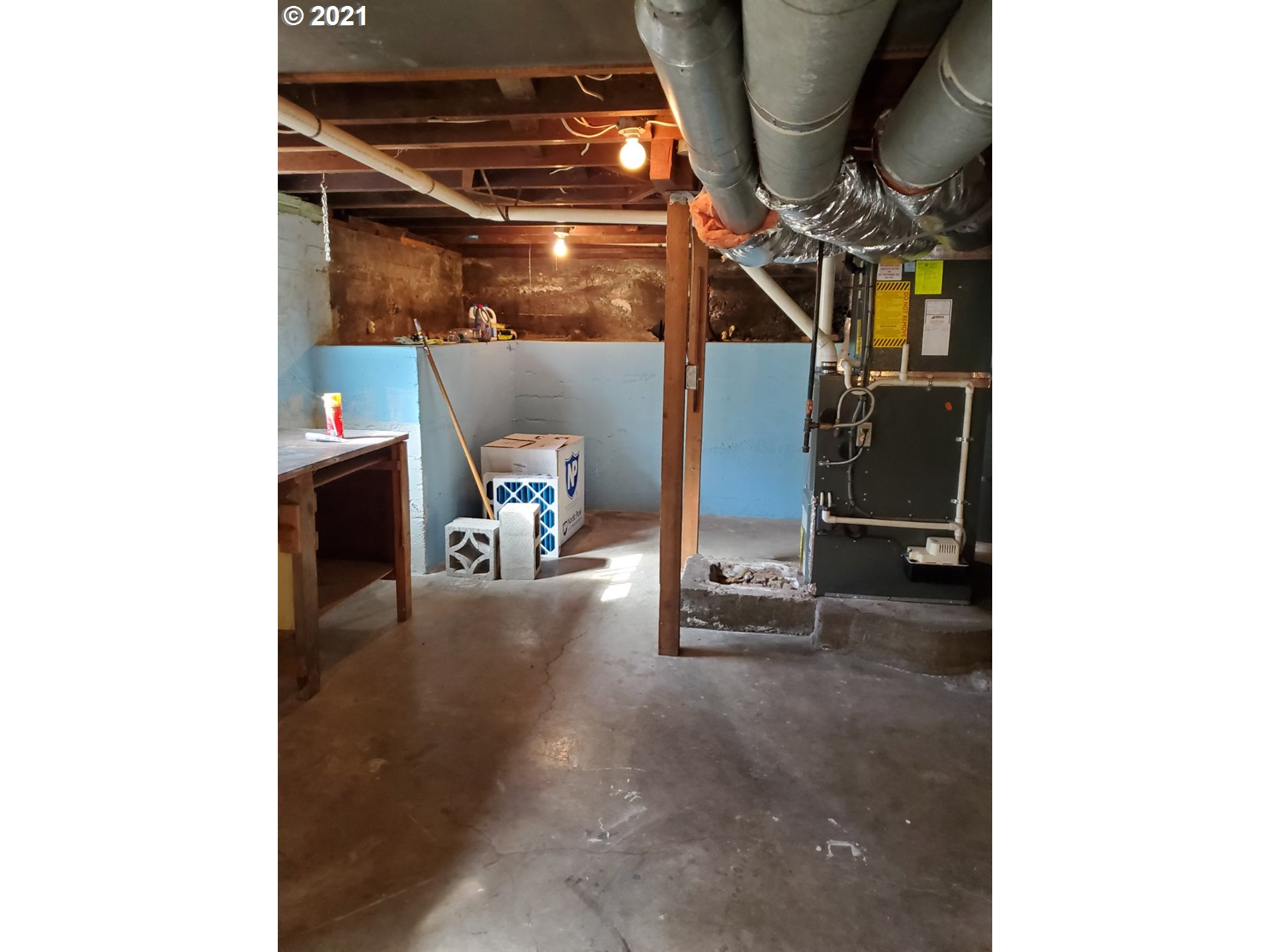 767 Madison Street Eugene, OR 97402 - Photo 20 of 20 a view of storage and utility room