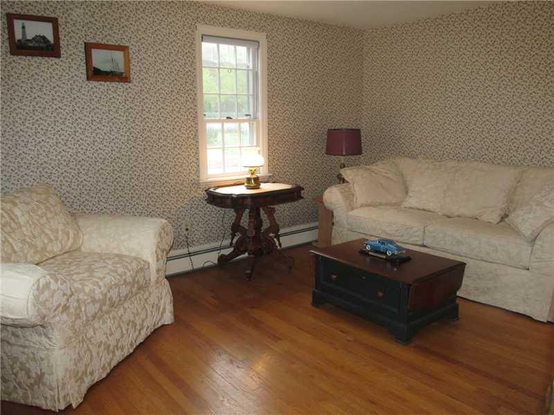 2 Hedgerow Drive Cumberland, ME 04021 - Photo 6 of 32 Bedroom. 1st floor bedroom or office/den