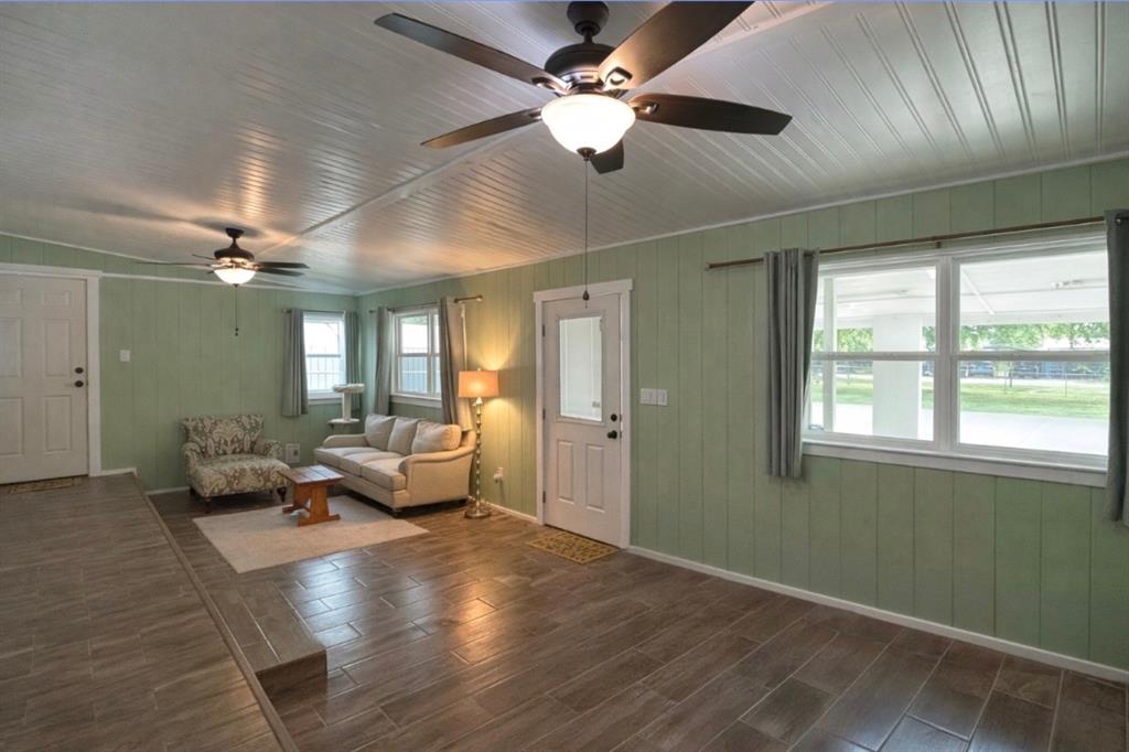 400 Comanche Quitman, TX 75783 - Photo 9 of 40