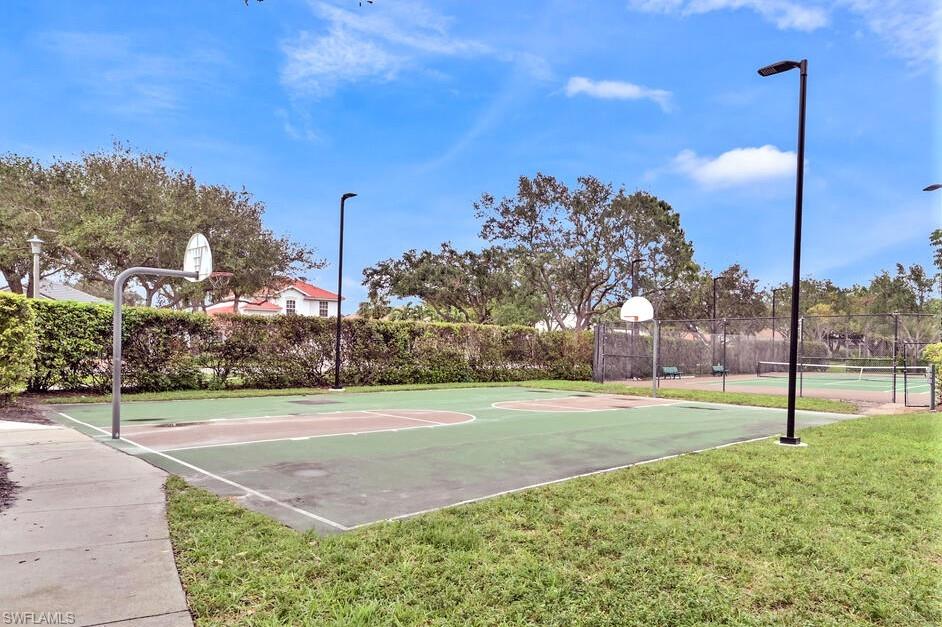 6545 Chestnut Circle Naples, FL 34109 - Photo 41 of 43 a view of a basketball court