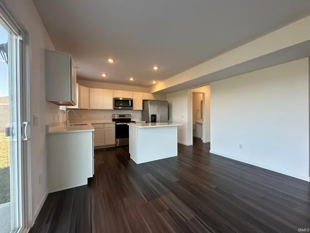 $315,900 | 4701 Heathermoor Lane, New Haven, IN 46774