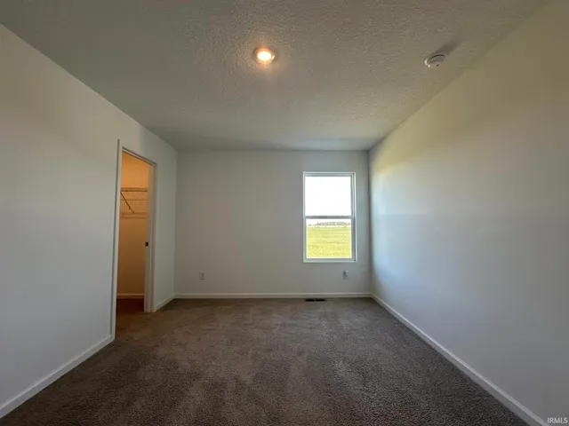 $315,900 | 4701 Heathermoor Lane, New Haven, IN 46774