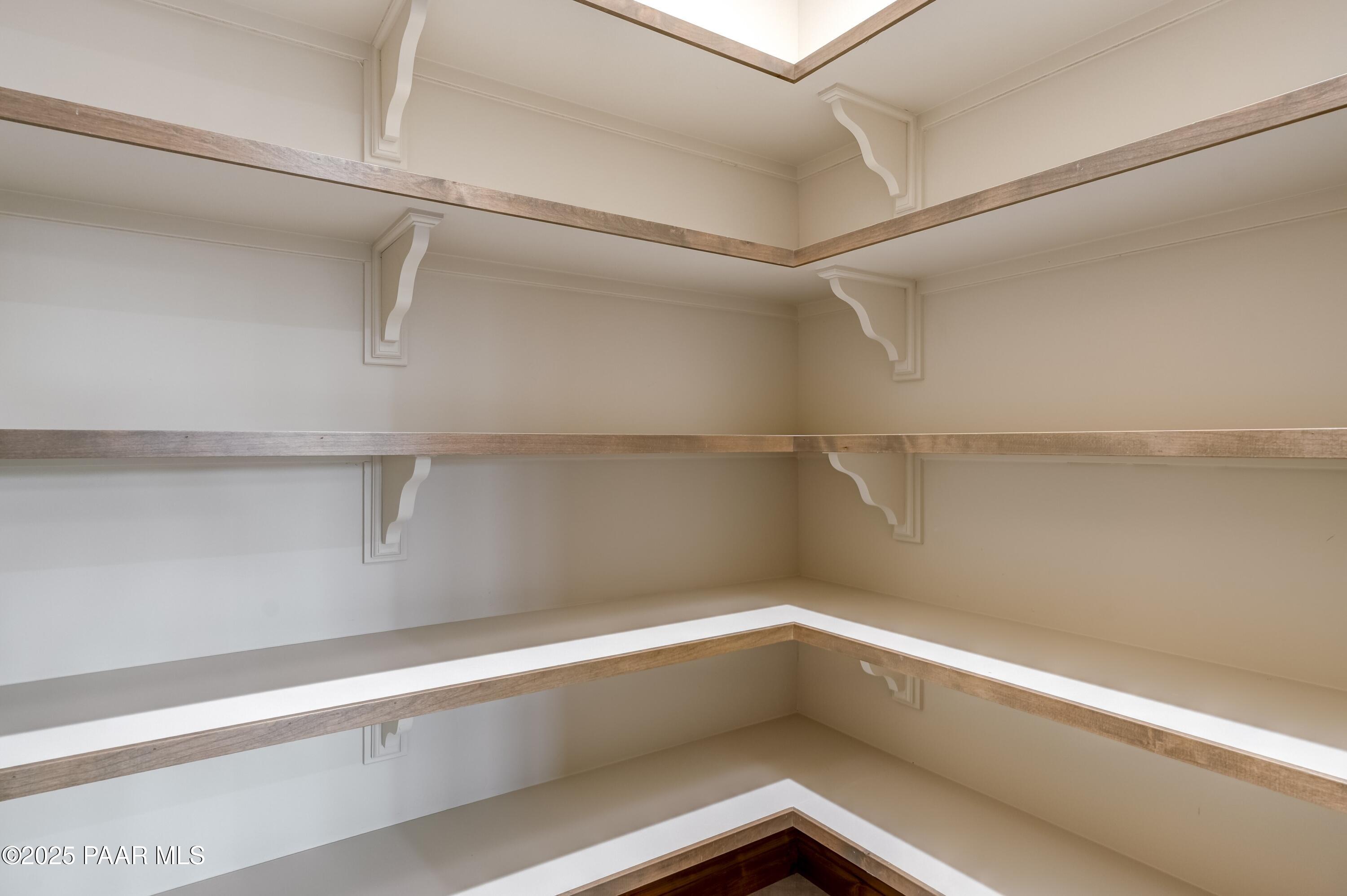 15560 North Elizabeth Way Prescott, AZ 86305 - Photo 14 of 56 016_Pantry