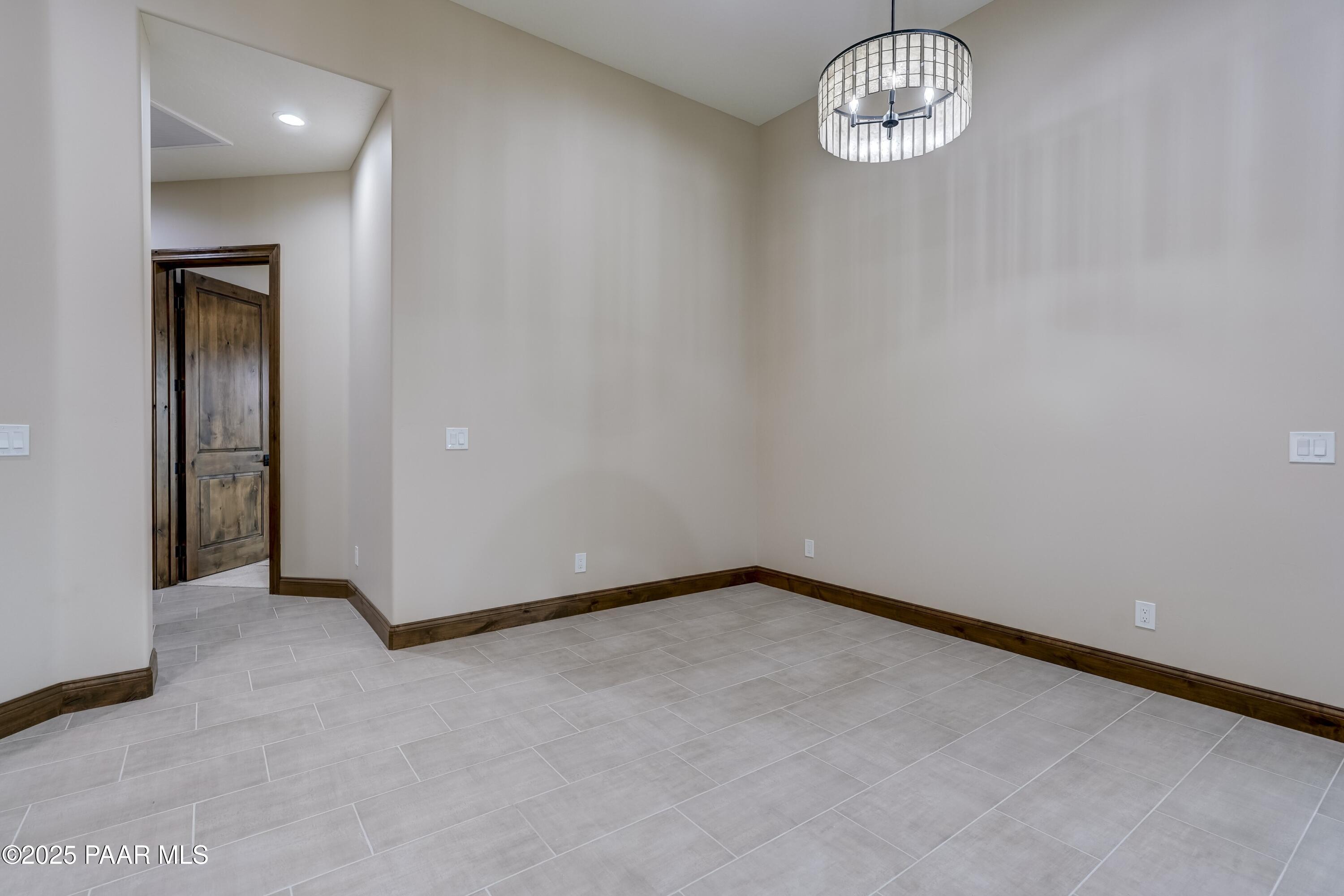 15560 North Elizabeth Way Prescott, AZ 86305 - Photo 15 of 56 017_Dining Area