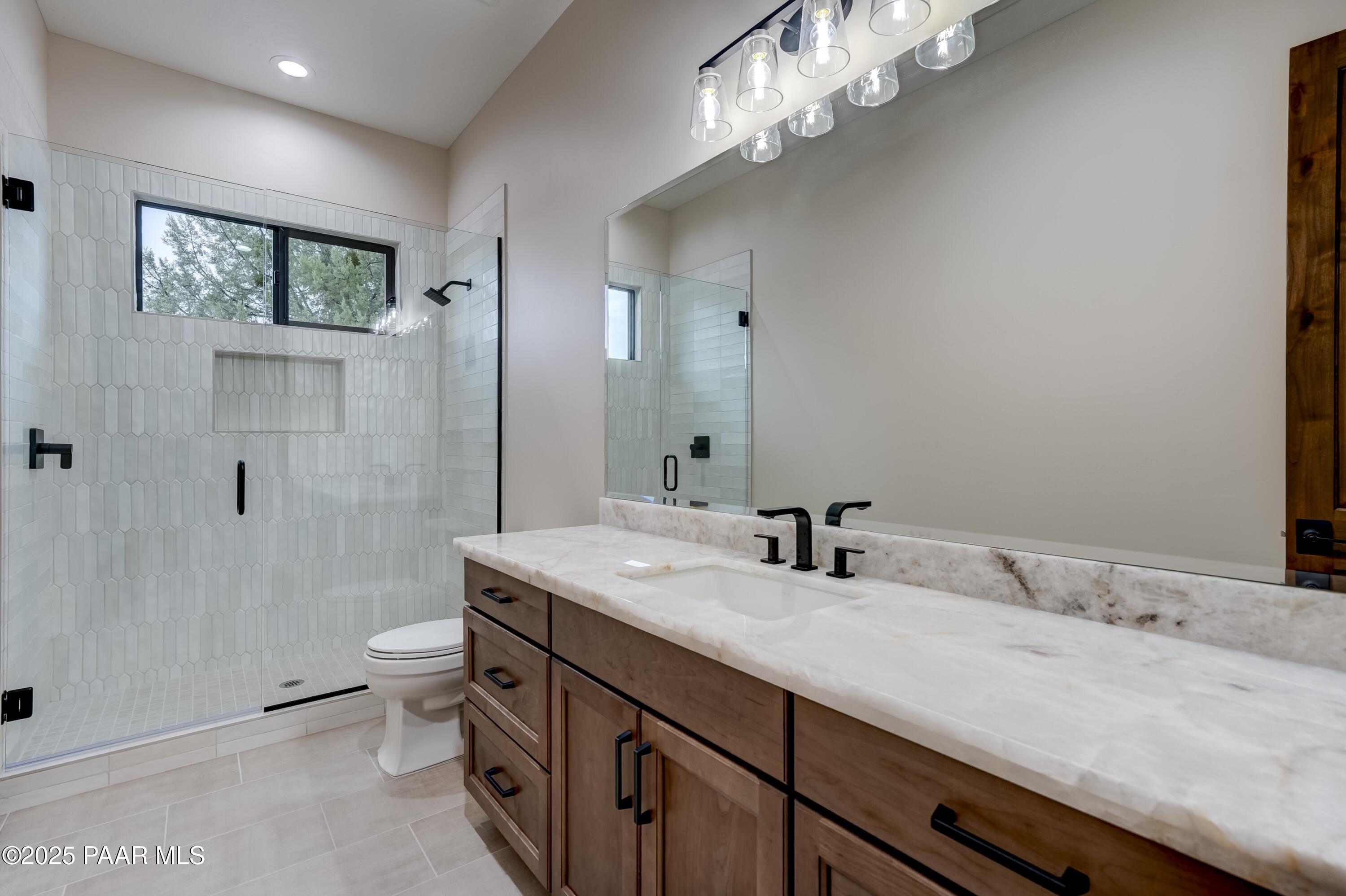 15560 North Elizabeth Way Prescott, AZ 86305 - Photo 24 of 56 026_Guest Bathroom 1