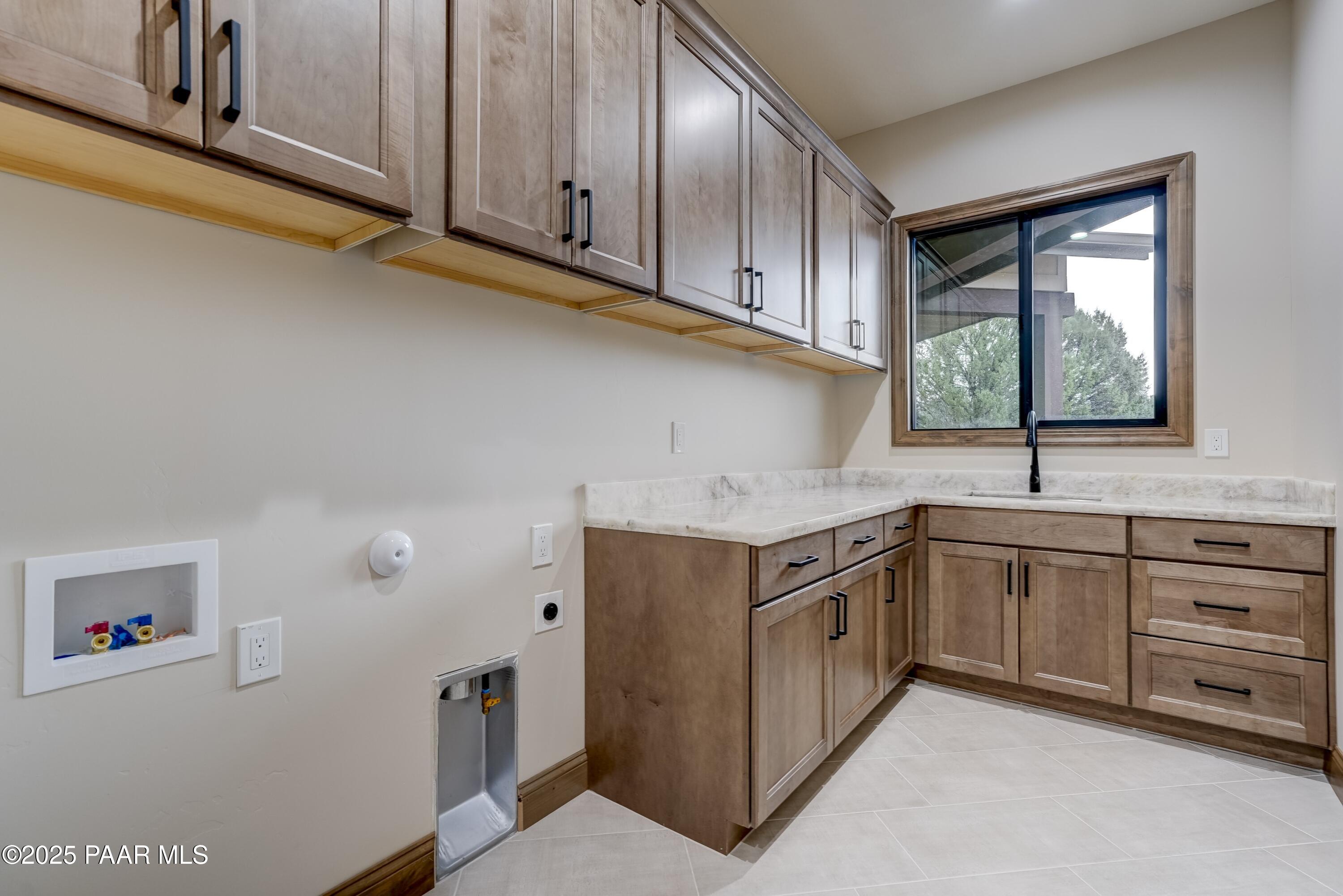 15560 North Elizabeth Way Prescott, AZ 86305 - Photo 28 of 56 030_Laundry Room
