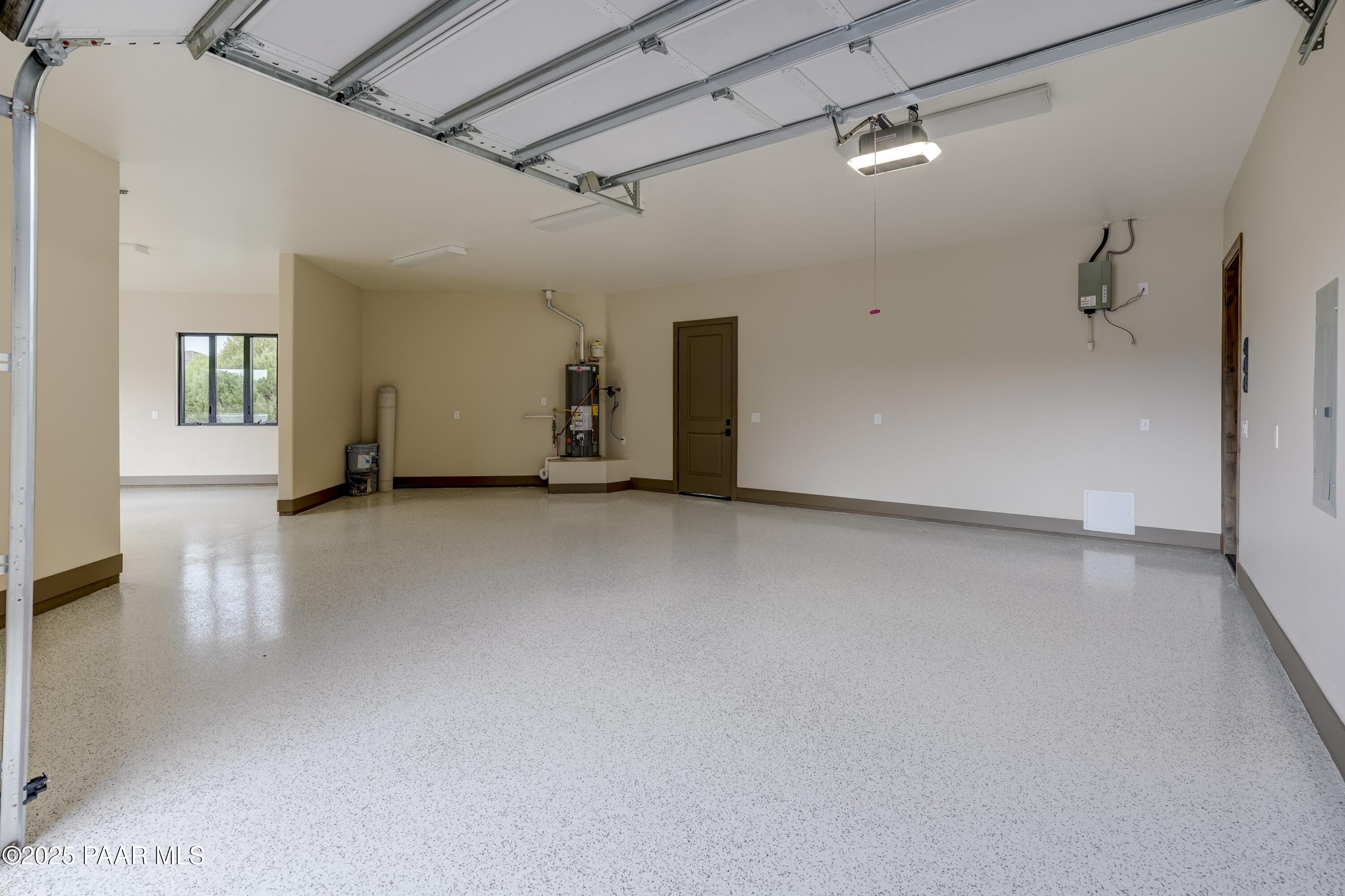 15560 North Elizabeth Way Prescott, AZ 86305 - Photo 29 of 56 031_Garage