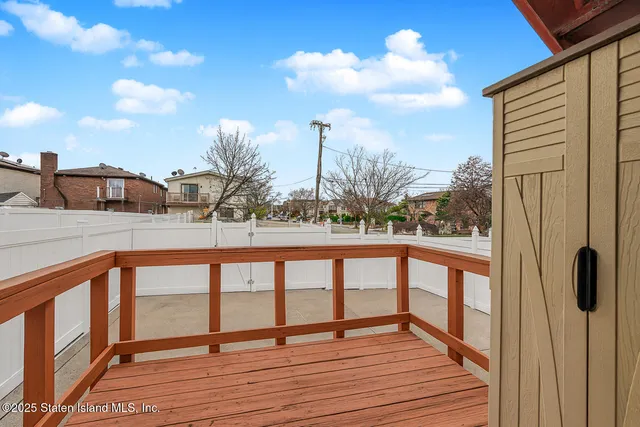 $699,000 | 318 Travis Avenue | New Springville