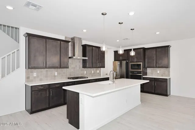 $3,000 | 2460 West Rowel Road, Phoenix, AZ 85085