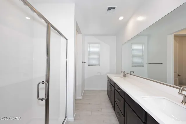 $3,000 | 2460 West Rowel Road, Phoenix, AZ 85085