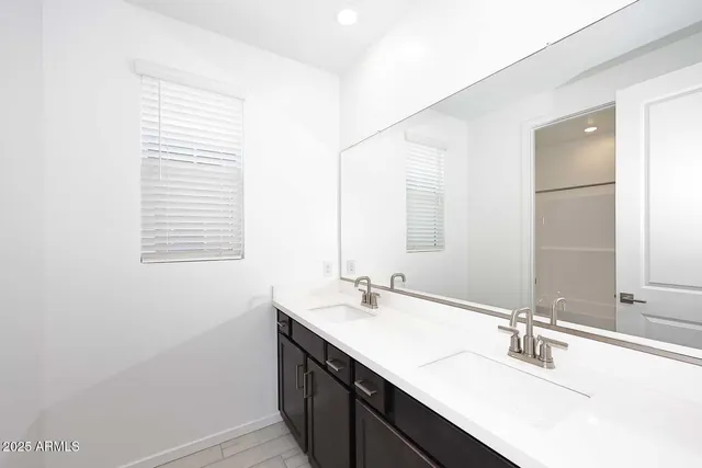 $3,000 | 2460 West Rowel Road, Phoenix, AZ 85085