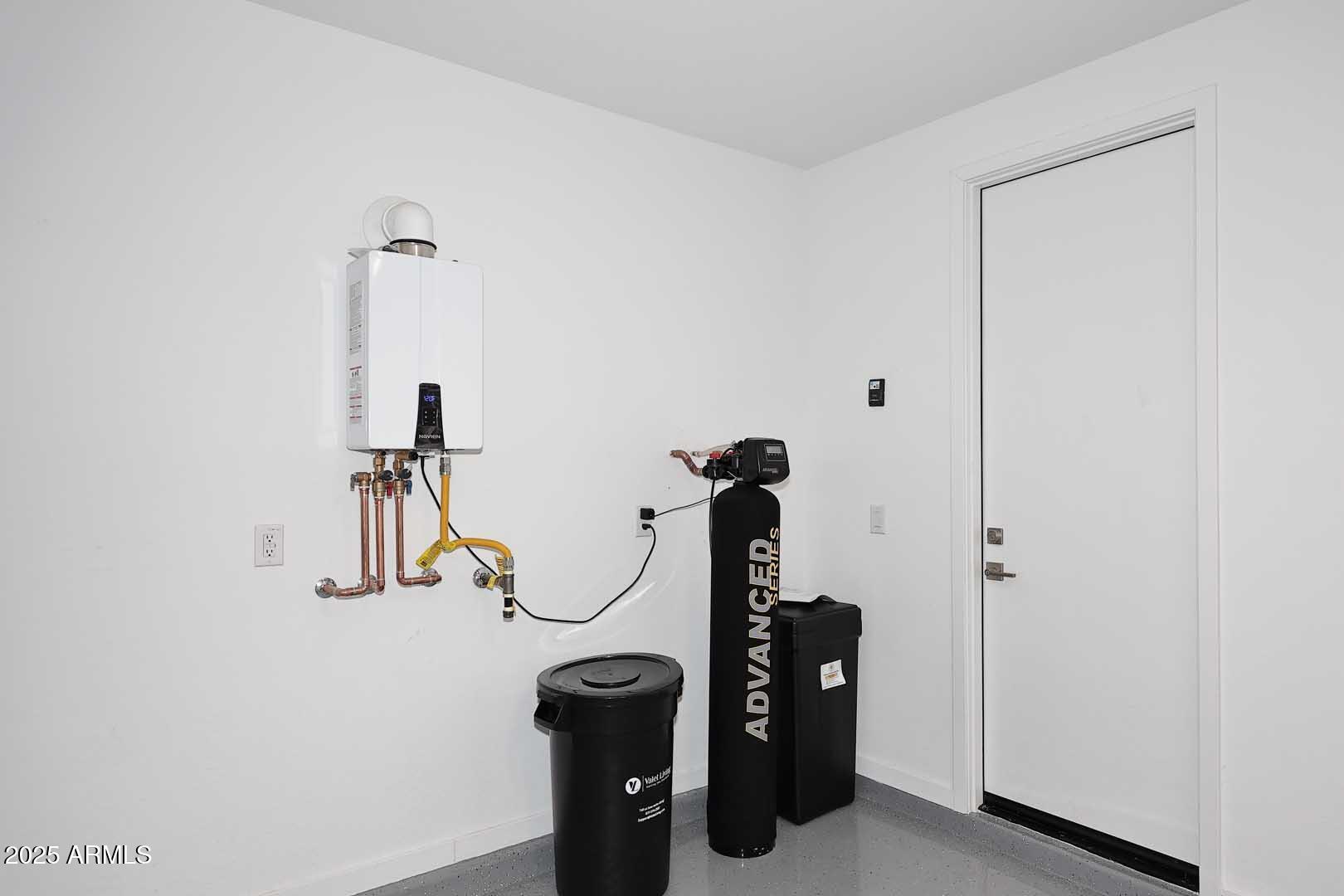 2460 West Rowel Road Phoenix, AZ 85085 - Photo 39 of 56 Water Softner