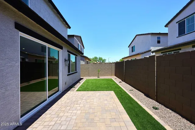 $3,000 | 2460 West Rowel Road, Phoenix, AZ 85085