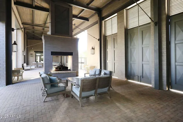 $3,000 | 2460 West Rowel Road, Phoenix, AZ 85085