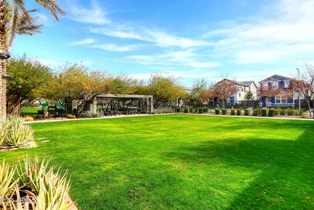 $3,000 | 2460 West Rowel Road, Phoenix, AZ 85085