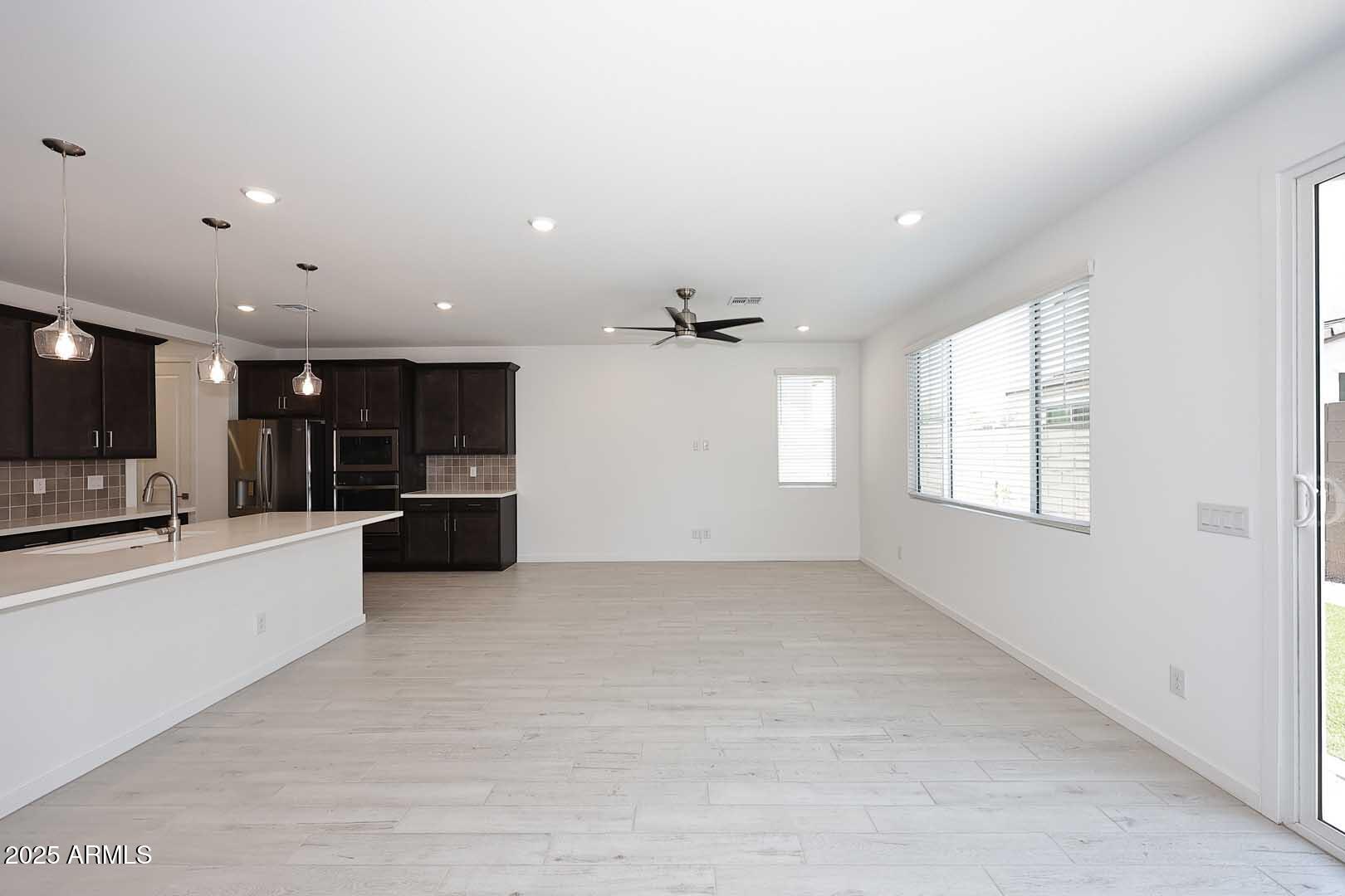2460 West Rowel Road Phoenix, AZ 85085 - Photo 6 of 56 Great Room2