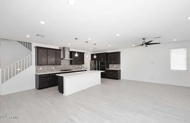 $3,000 | 2460 West Rowel Road, Phoenix, AZ 85085