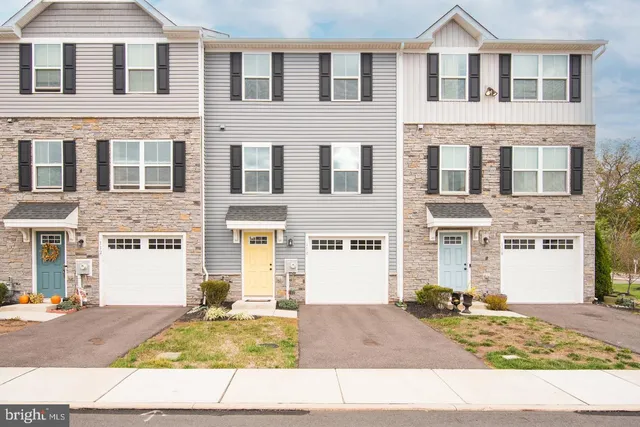 $2,850 | 110 Nelson Lane, Pottstown, PA 19464