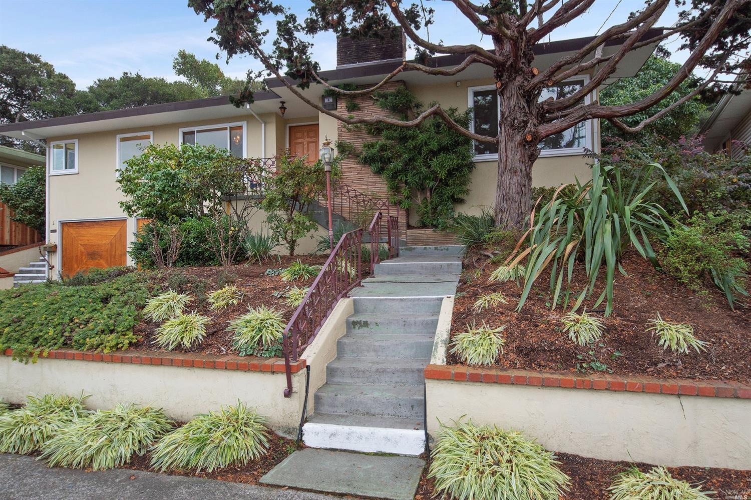 2 El Rose Drive Petaluma, CA 94952 - Photo 1 of 1 front view of a house with a yard