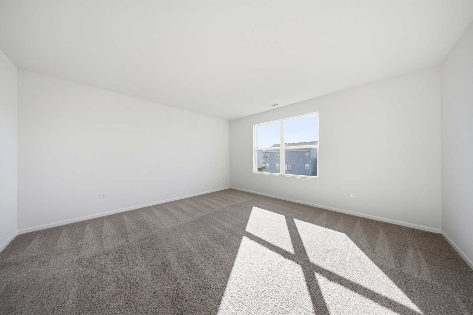 949 Hyte Street Plano, IL 60545 - Photo 23 of 51 an empty room with a window