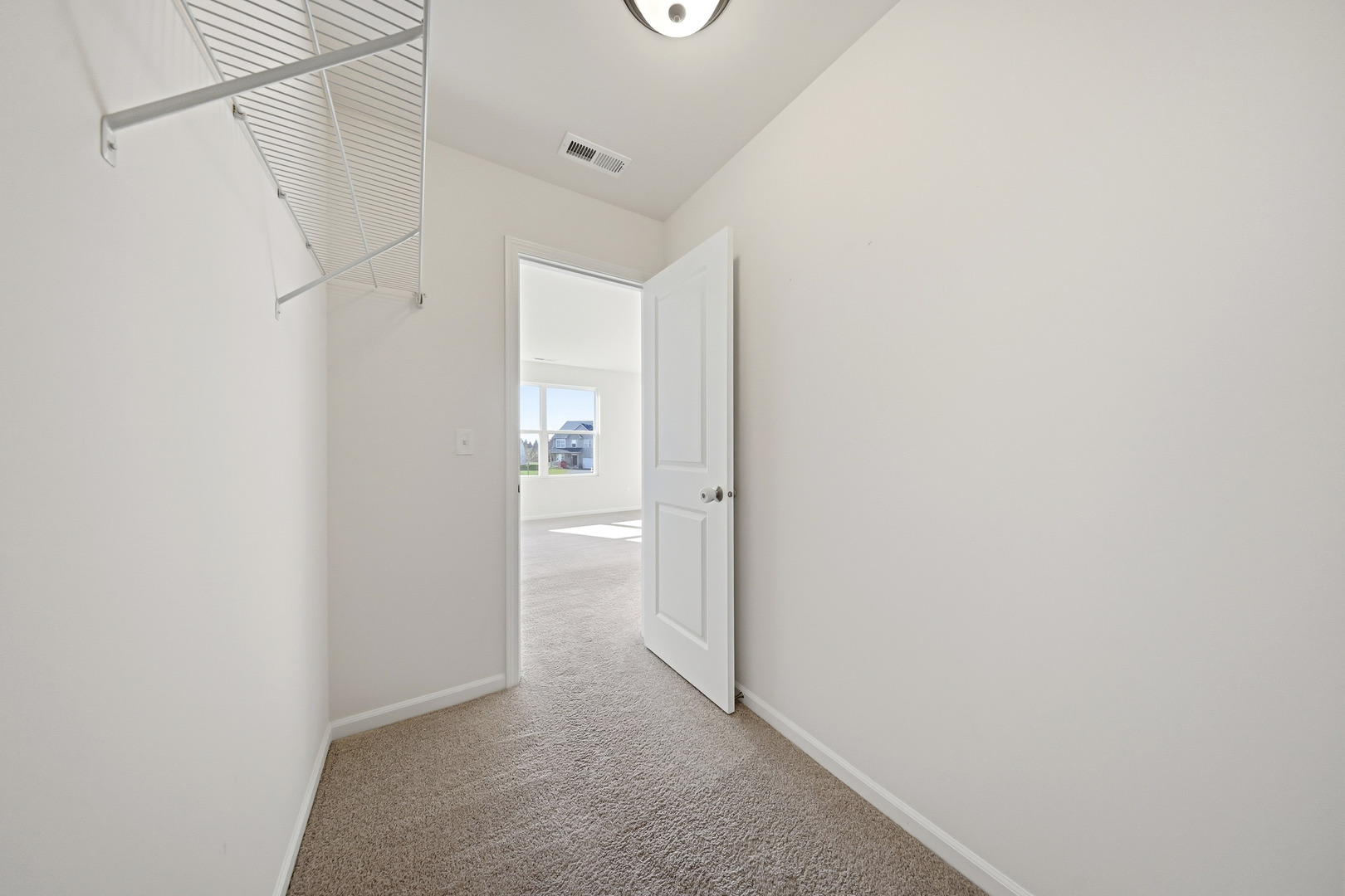 949 Hyte Street Plano, IL 60545 - Photo 28 of 51 a view of a bathroom