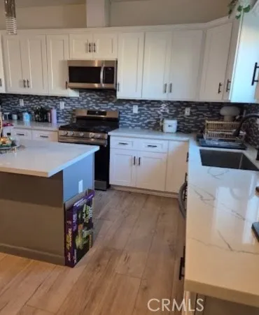 $2,950 | 843 West Temple Street, San Bernardino, CA 92410