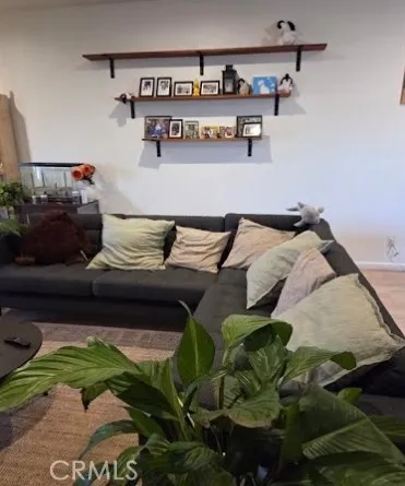 $2,950 | 843 West Temple Street, San Bernardino, CA 92410