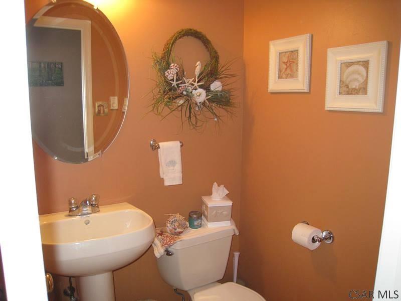 1607 Rodgers Avenue Cresson, PA 16630 - Photo 6 of 34